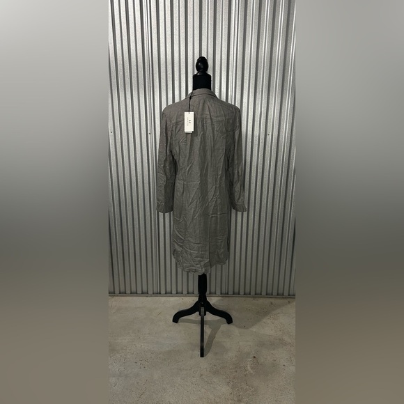 Women’s NWT Halston Gray Viscose Long Sleeve Midi Collared Dress Size Large - Picture 2 of 6